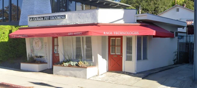 La Canada Pet Grooming salon exterior